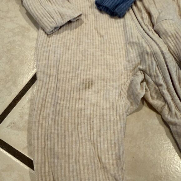 Little Sleepies Lot Bundle Of 2 Size 6-12 Months Wash Wear Play Girls Baby - Picture 2 of 3